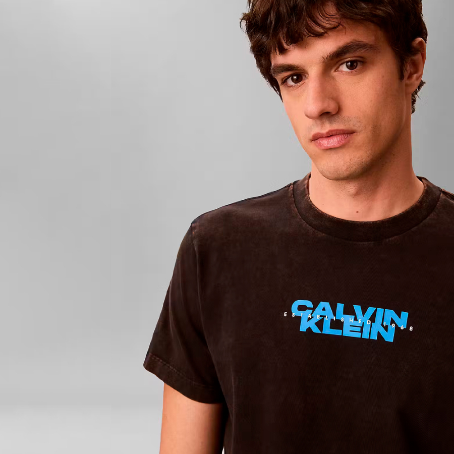 camiseta-washed-spine-graphic