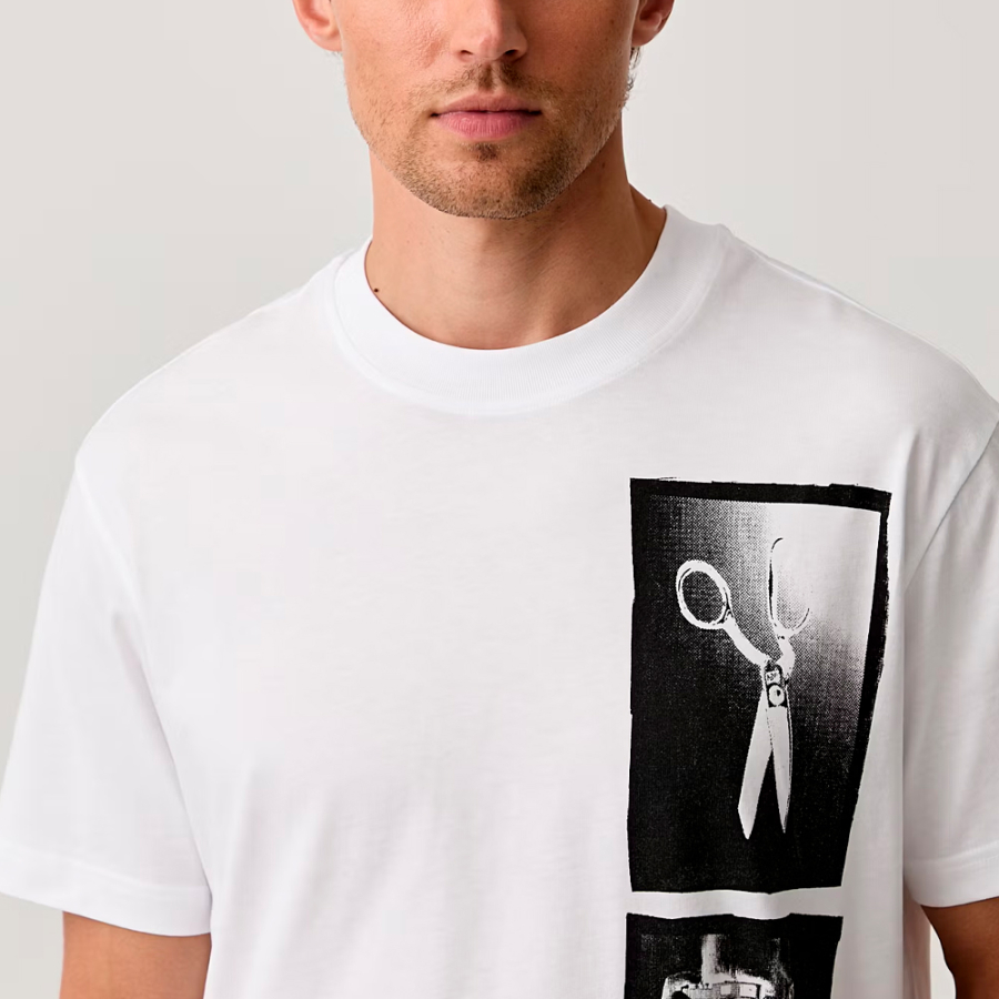 camiseta-regular-karl-polaroid