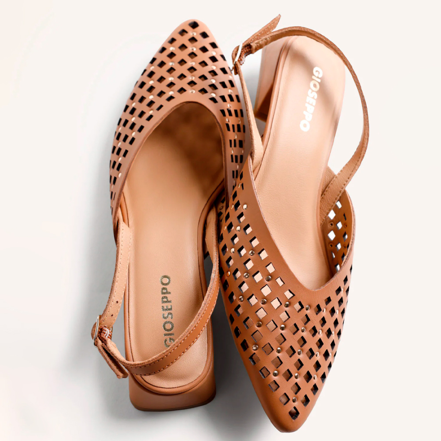 salto-lagos-em-couro-perfurado-e-tachas