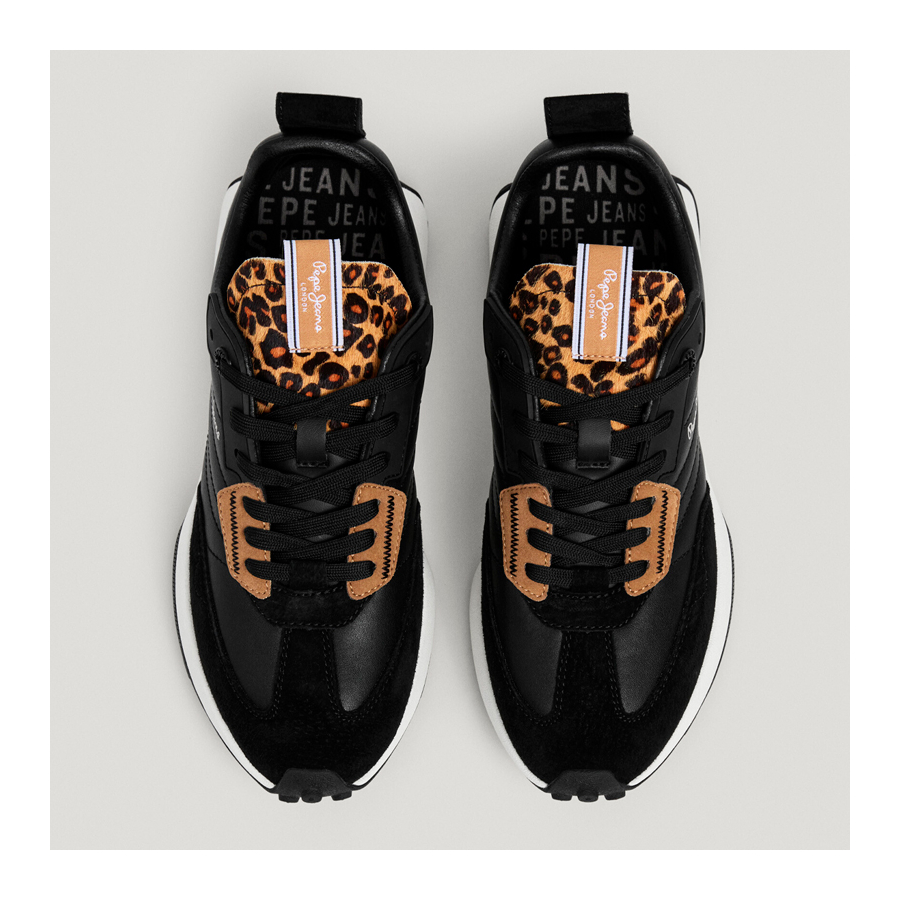 tenis-com-detalhes-em-camurca-e-couro
