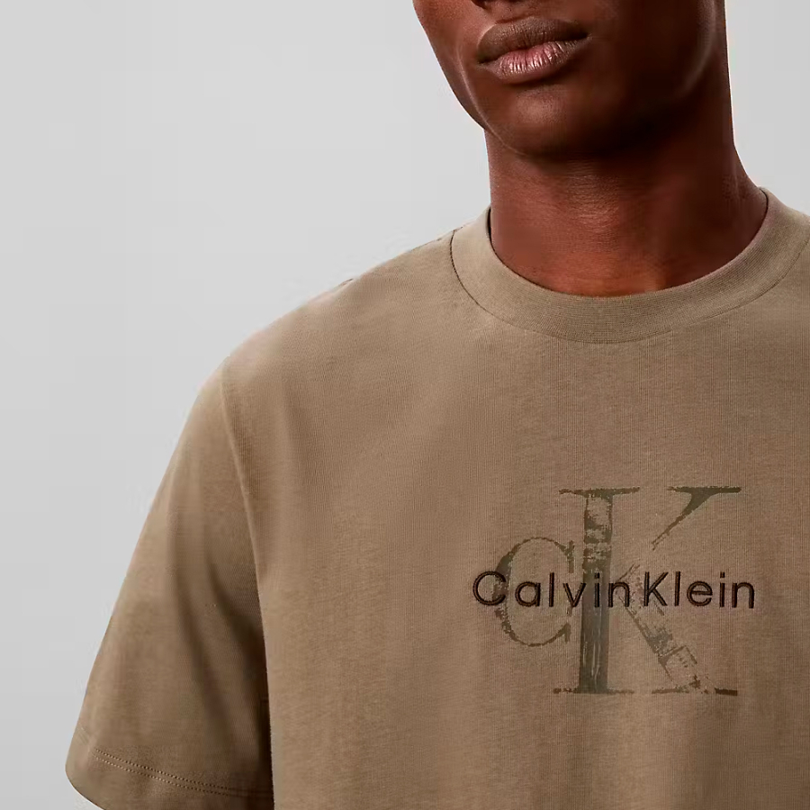 distress-logo-t-shirt