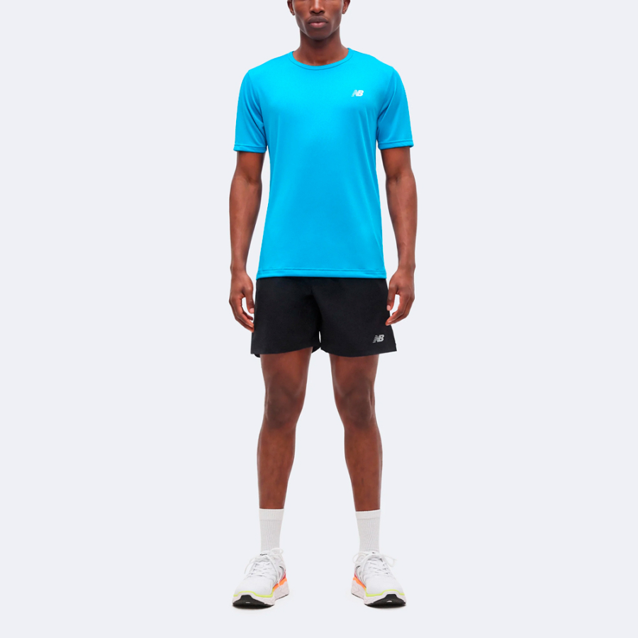 t-shirt-sportiva-essenziale-e-multiuso