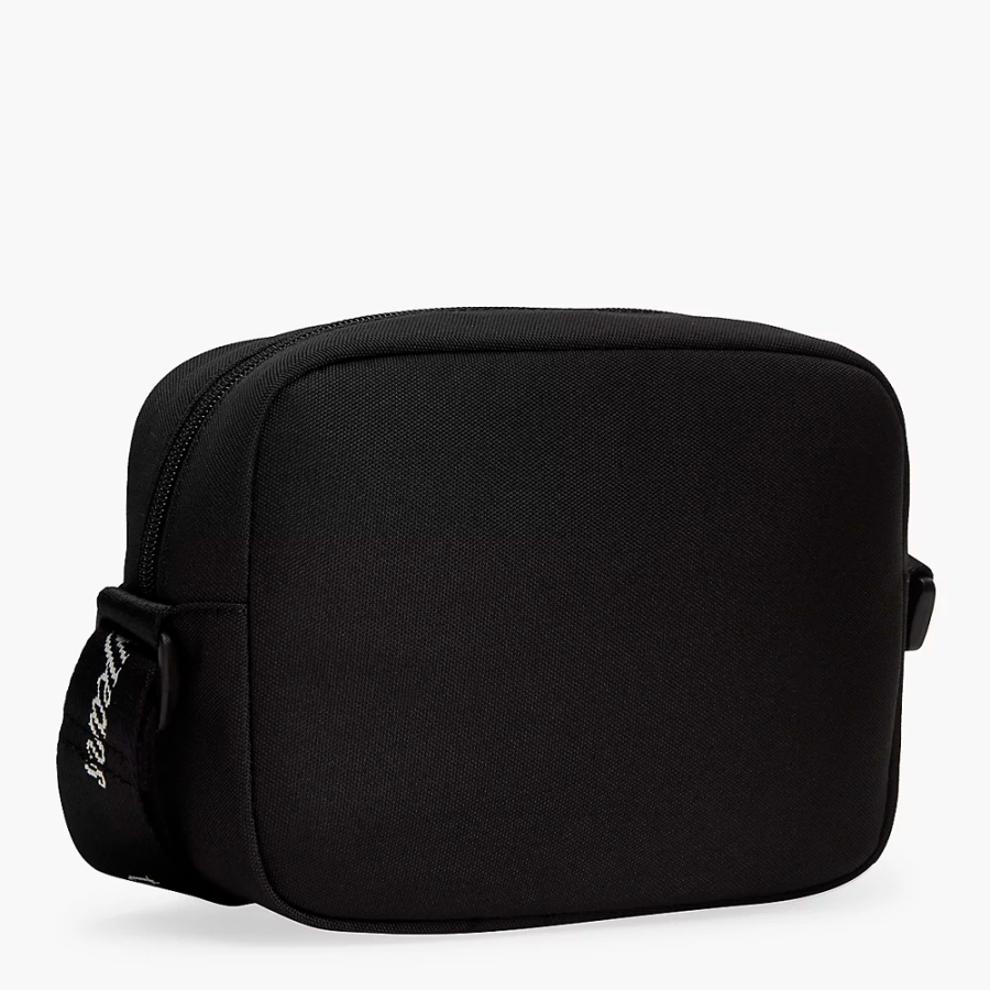 bolso-mensajero-essential-con-inscripcion bolso-mensajero-essential-con-inscripcion