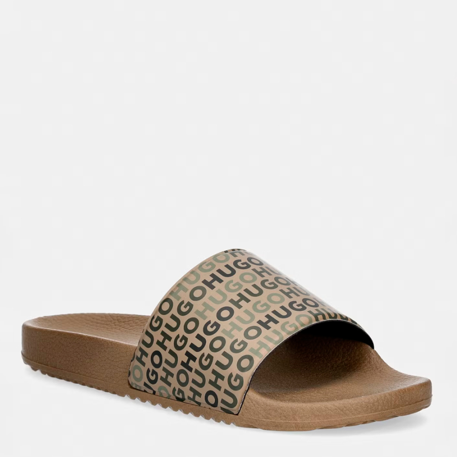 chanclas-con-estampado-de-logos-repetidos
