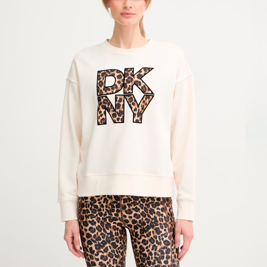 sudadera-dkny-stacked-leopard-logo-crew-neck
