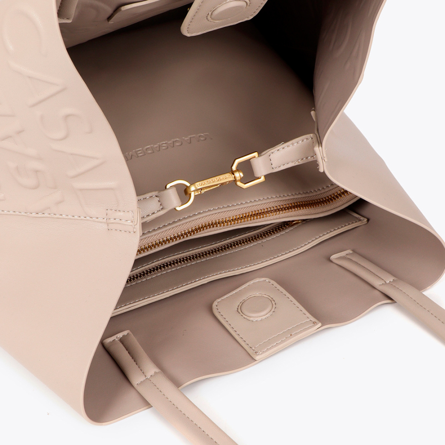 borsa-shopper-con-monogramma-in-rilievo borsa-shopper-con-monogramma-in-rilievo