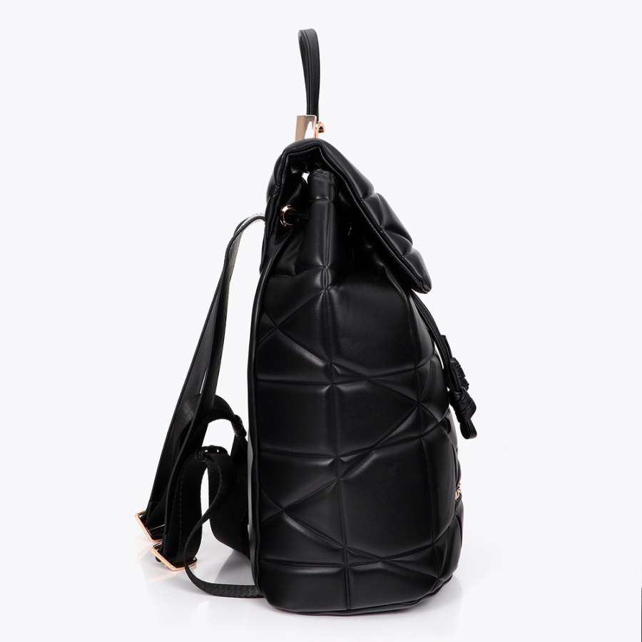 mochila-acolchoada-com-detalhe-de-no-e-lc mochila-acolchoada-com-detalhe-de-no-e-lc