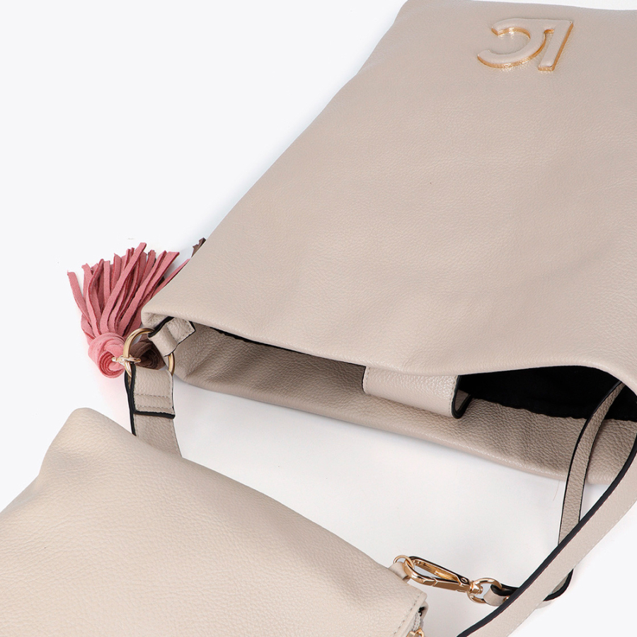 bolso-shopper-con-pompones