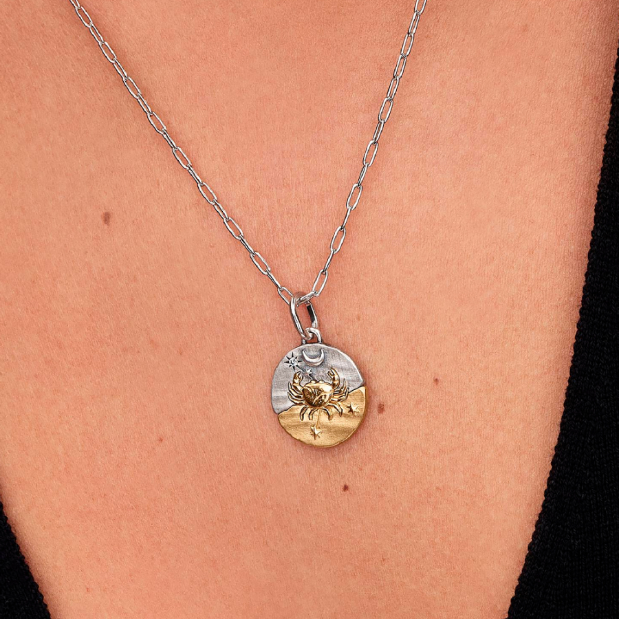 ciondolo-con-medaglione-del-segno-zodiacale-del-cancro-764984c01