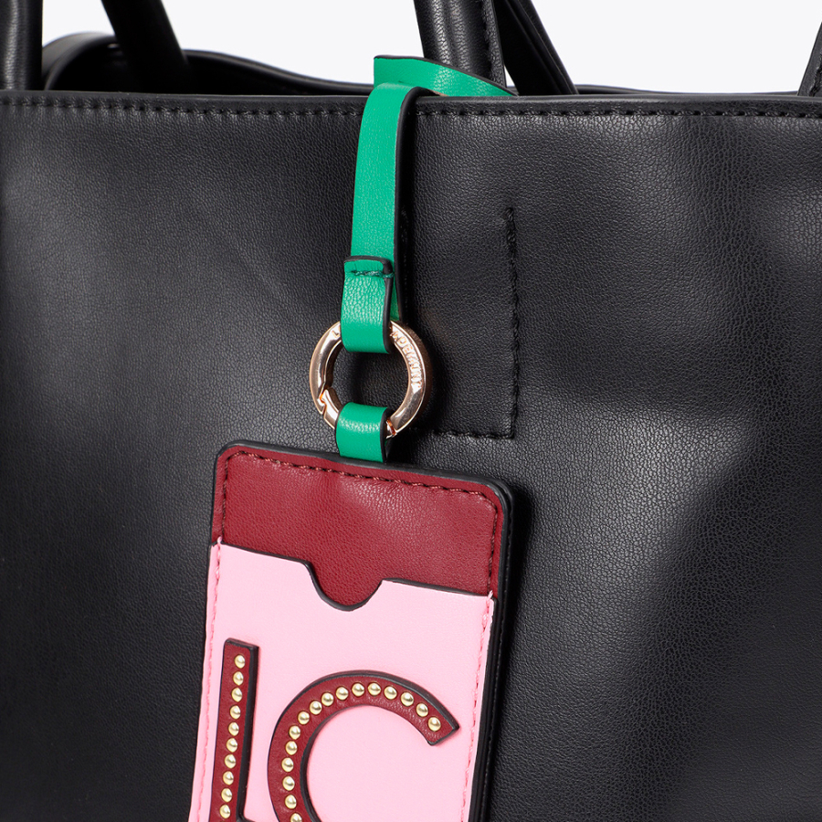 borsa-shopper-con-ciondolo-a-contrasto borsa-shopper-con-ciondolo-a-contrasto