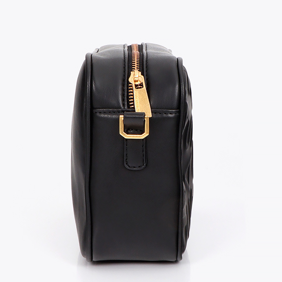 shoulder-bag-with-engraved-logo shoulder-bag-with-engraved-logo