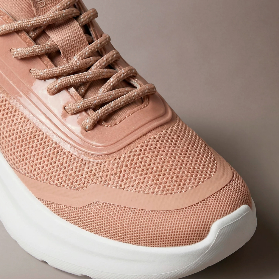 curve-lightweight-sneakers