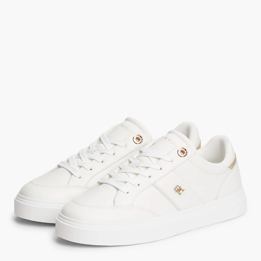 athletic-shoes athletic-shoes