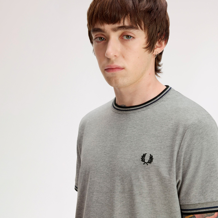 twin-tipped-t-shirt twin-tipped-t-shirt