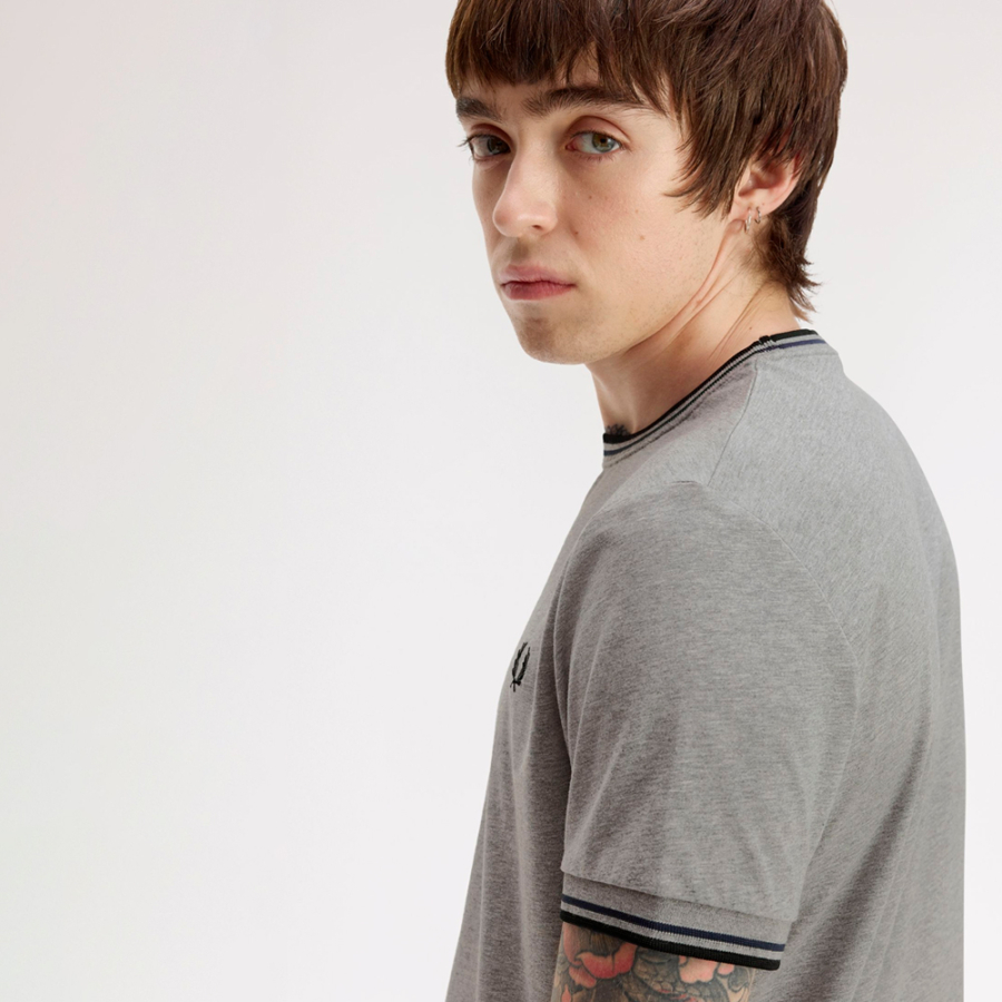 twin-tipped-t-shirt twin-tipped-t-shirt