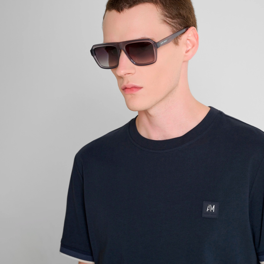 regular-fit-t-shirt-with-patch-and-logo