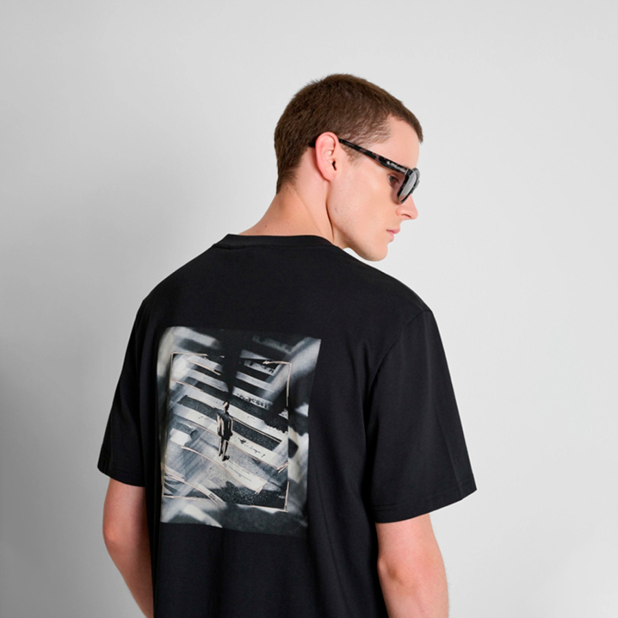 relaxed-fit-t-shirt-with-print