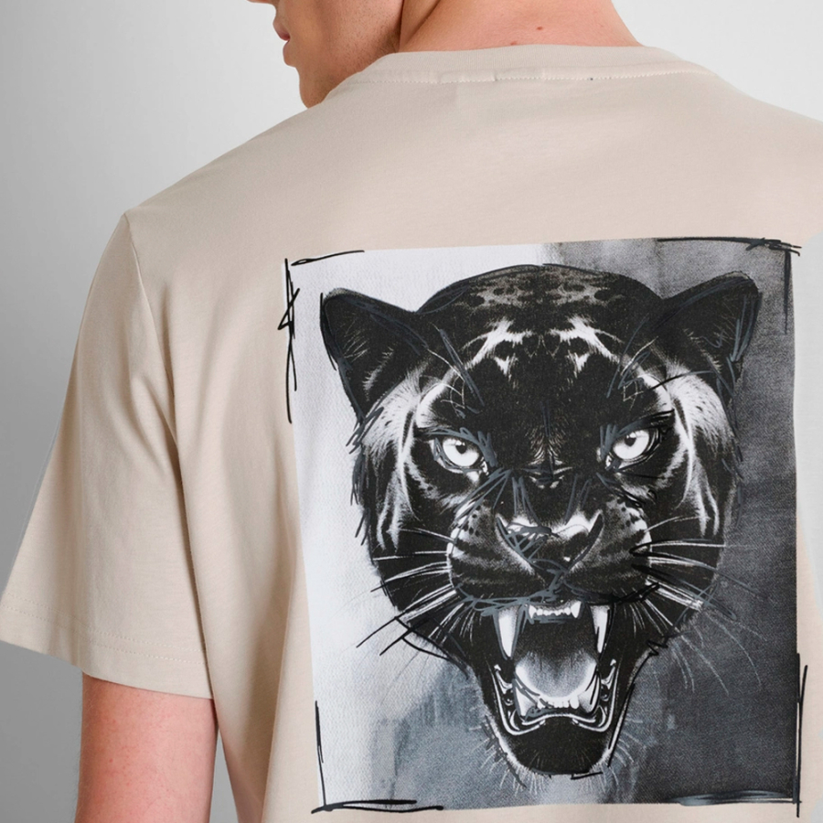 regular-fit-t-shirt-with-print-on-the-front