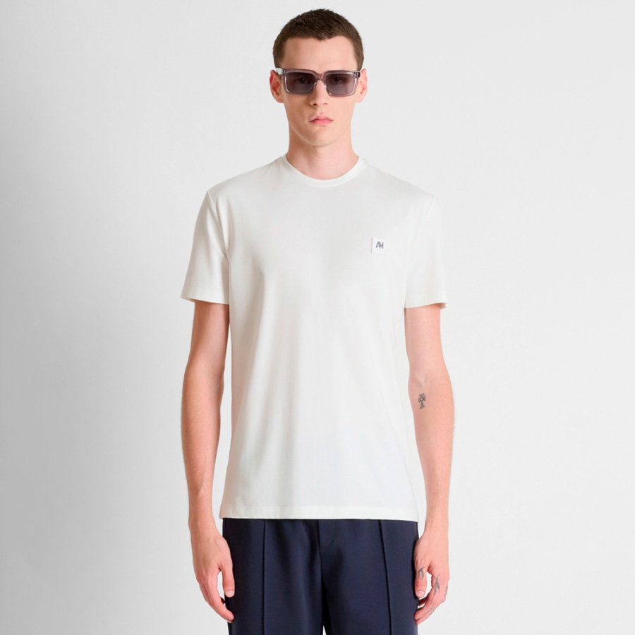 superschmal-geschnittenes-farbiges-t-shirt superschmal-geschnittenes-farbiges-t-shirt