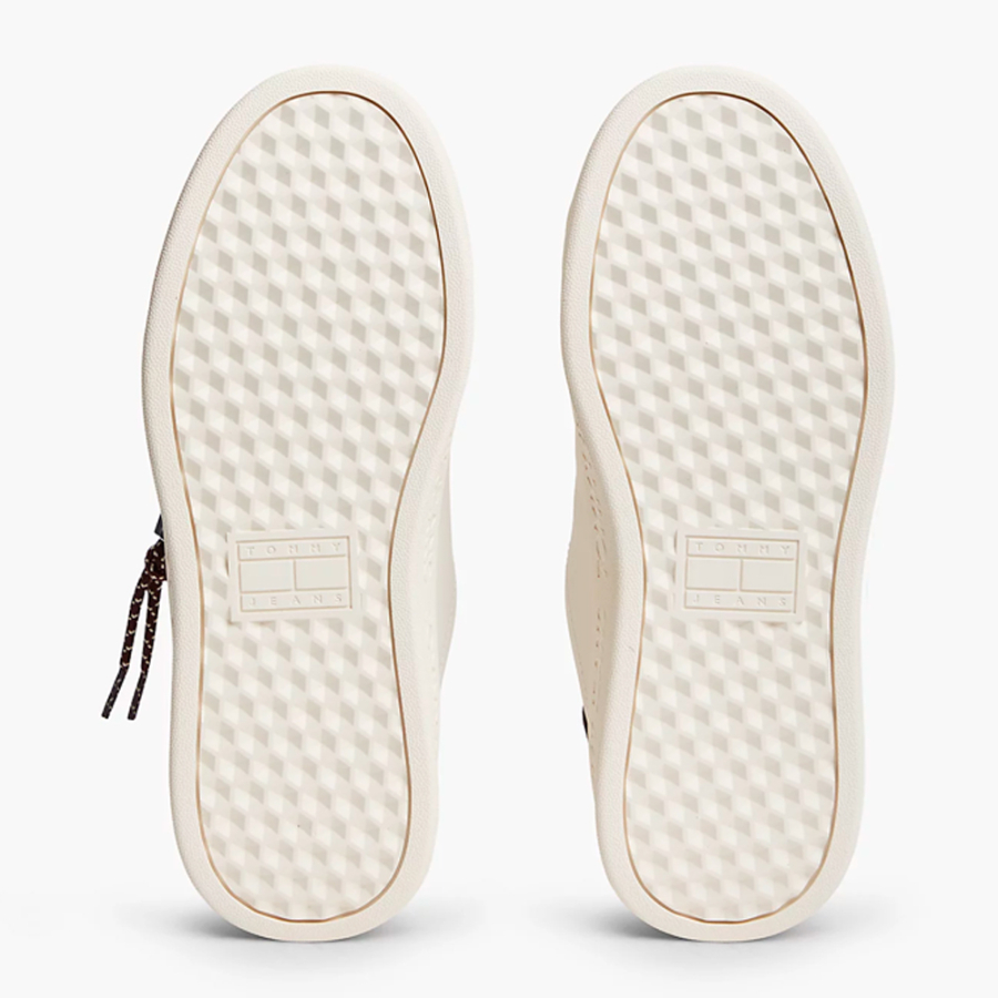 tennisschuhe-aus-leder-mit-logo tennisschuhe-aus-leder-mit-logo