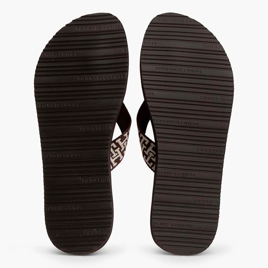 chanclas-con-tira-trenzada-y-monograma-th