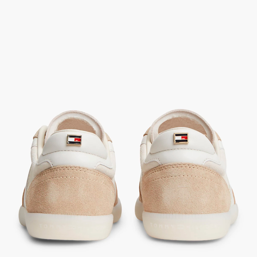 th-tribeca-wildleder-sneaker-mit-verschiedenen-texturen-und-logo th-tribeca-wildleder-sneaker-mit-verschiedenen-texturen-und-logo