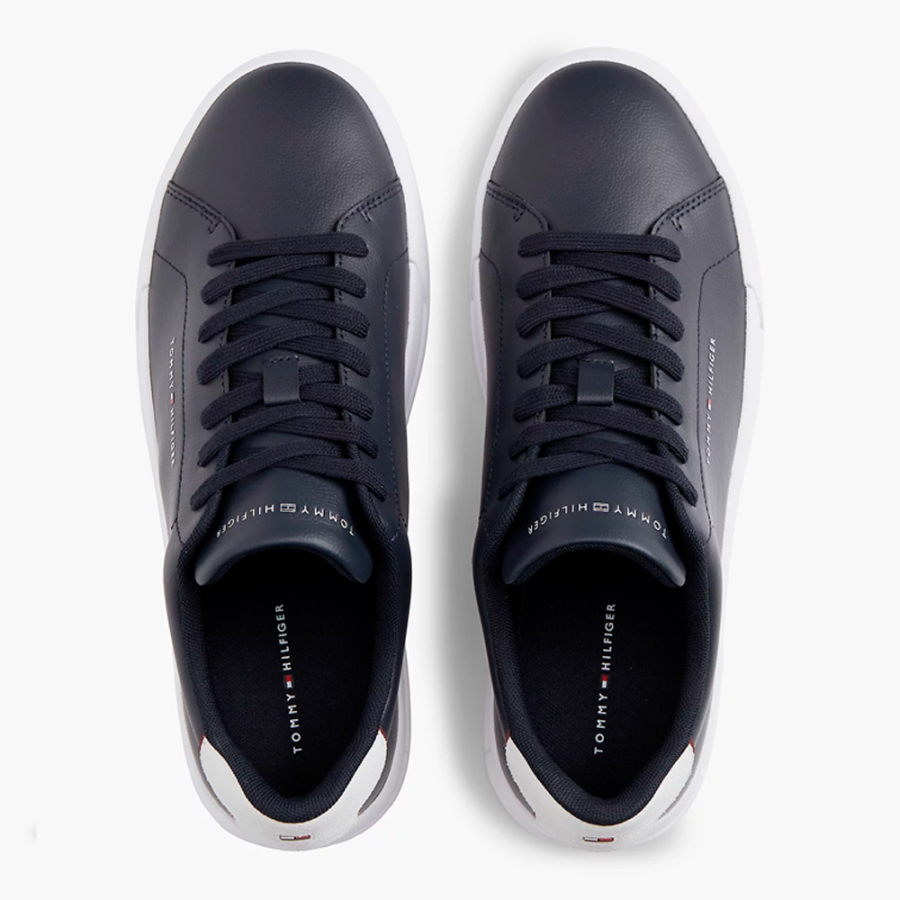 zapatillas-de-tenis-con-talon-a-contraste-en-piel