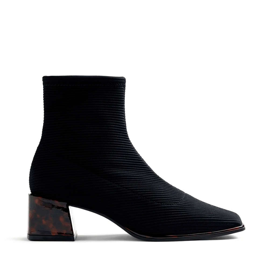elastic-boots elastic-boots