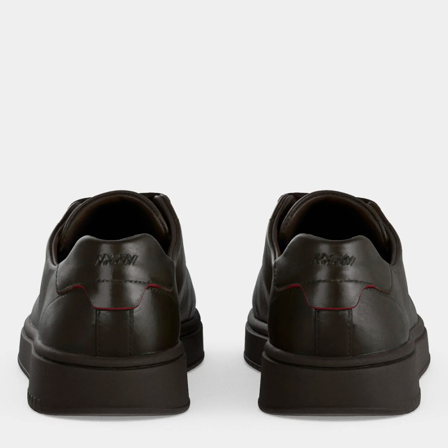 zapatillas-deportivas-de-piel-con-logo-en-tono-dorado