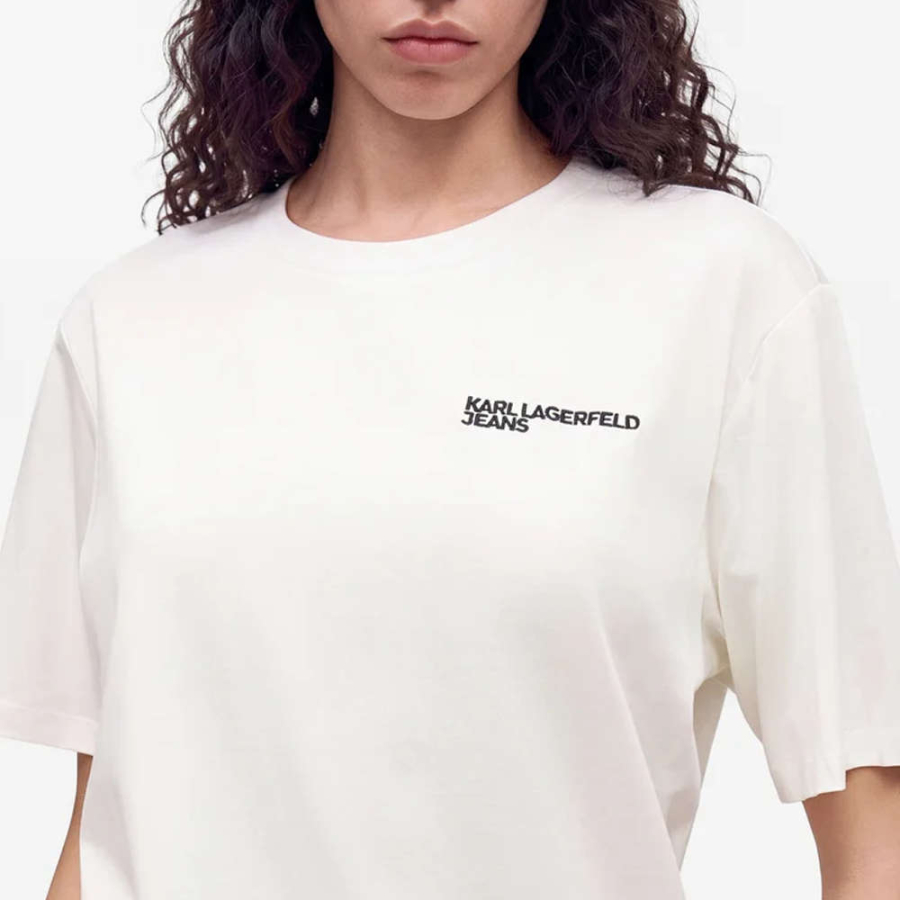 basic-t-shirt-with-brand-name basic-t-shirt-with-brand-name
