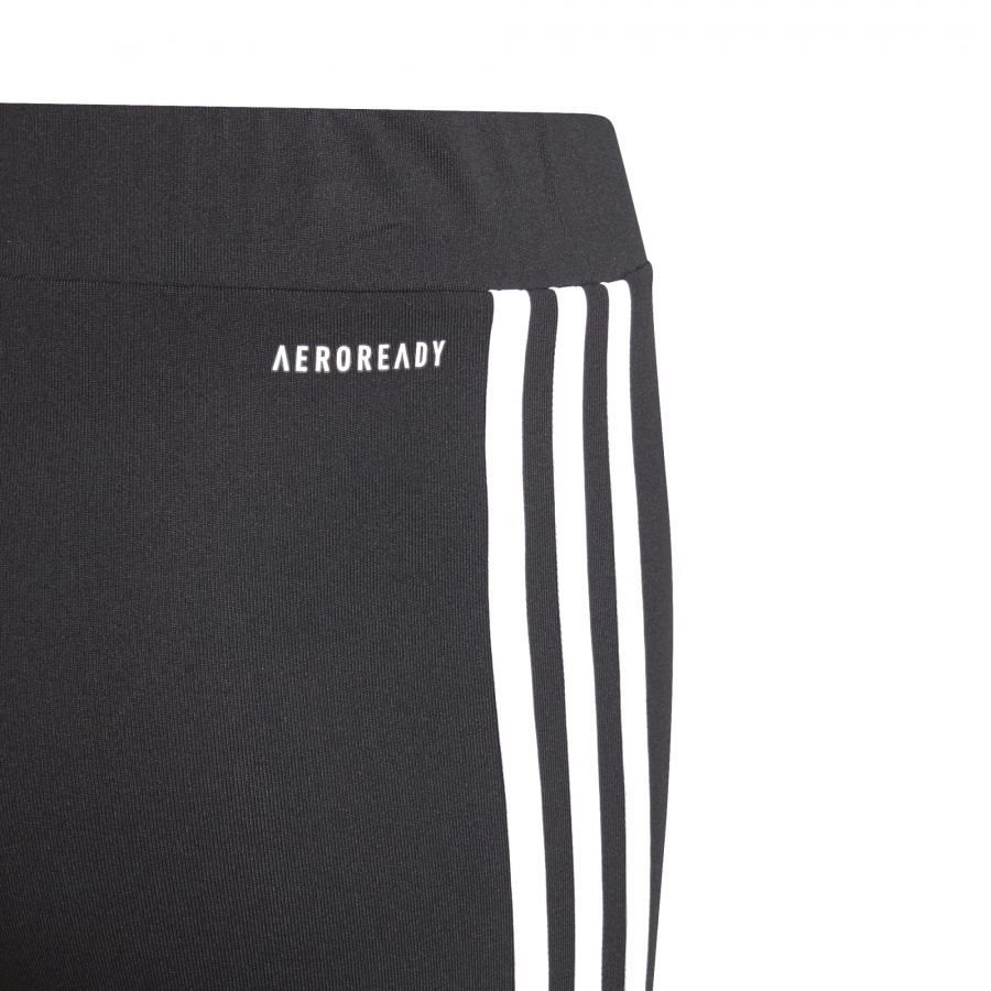 Adidas entworfen, um Strumpfhosen zu bewegen Adidas entworfen, um Strumpfhosen zu bewegen